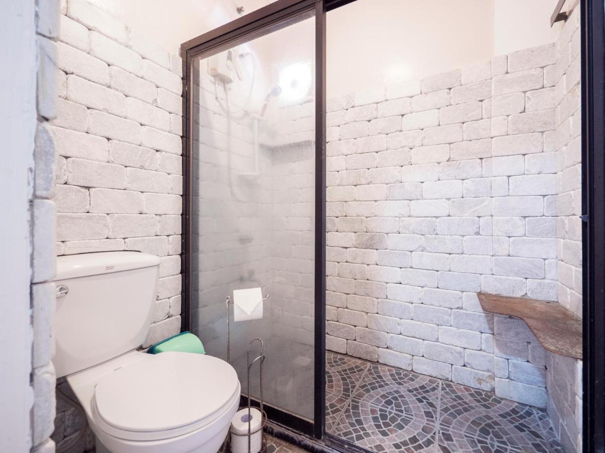 Stone Creek House Bed & Breakfast Romblon Ngoại thất bức ảnh