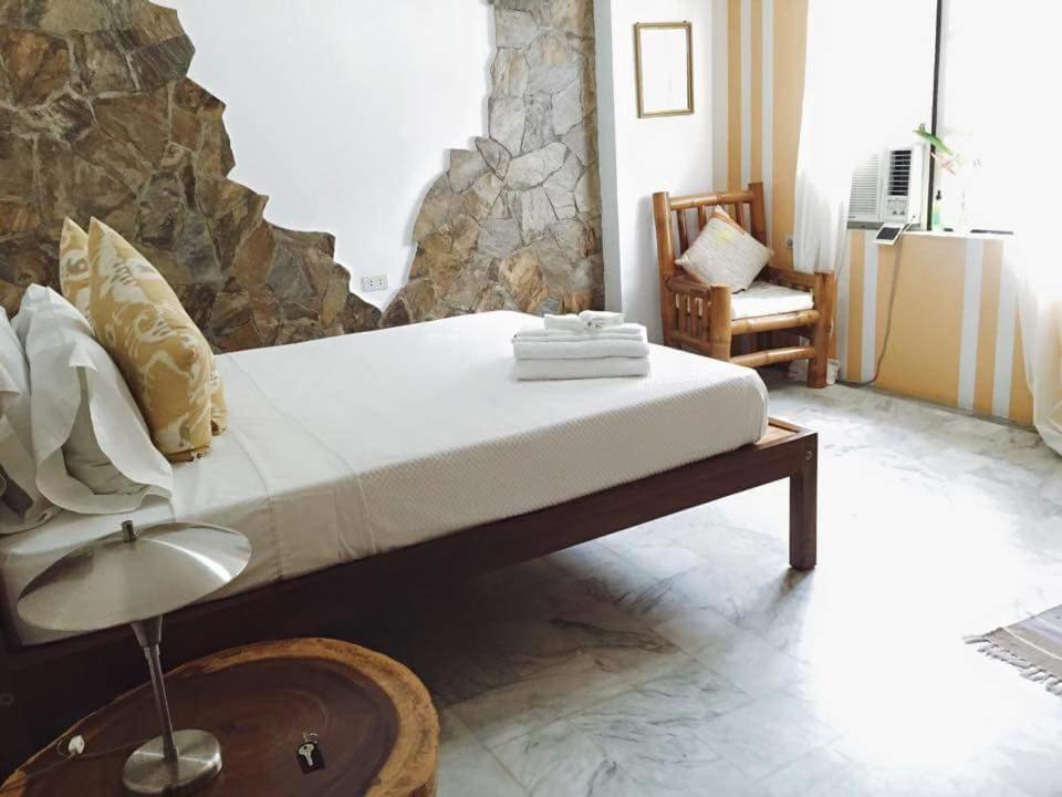 Stone Creek House Bed & Breakfast Romblon Ngoại thất bức ảnh